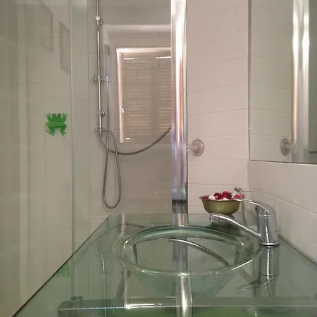 Guest house Short Let *